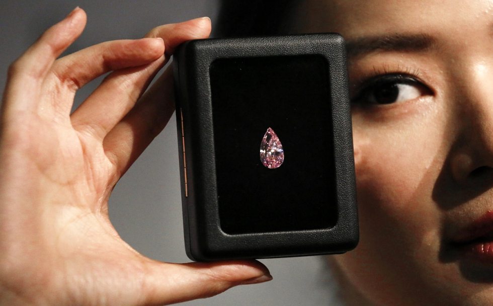 pinkpear diamond sold on auction