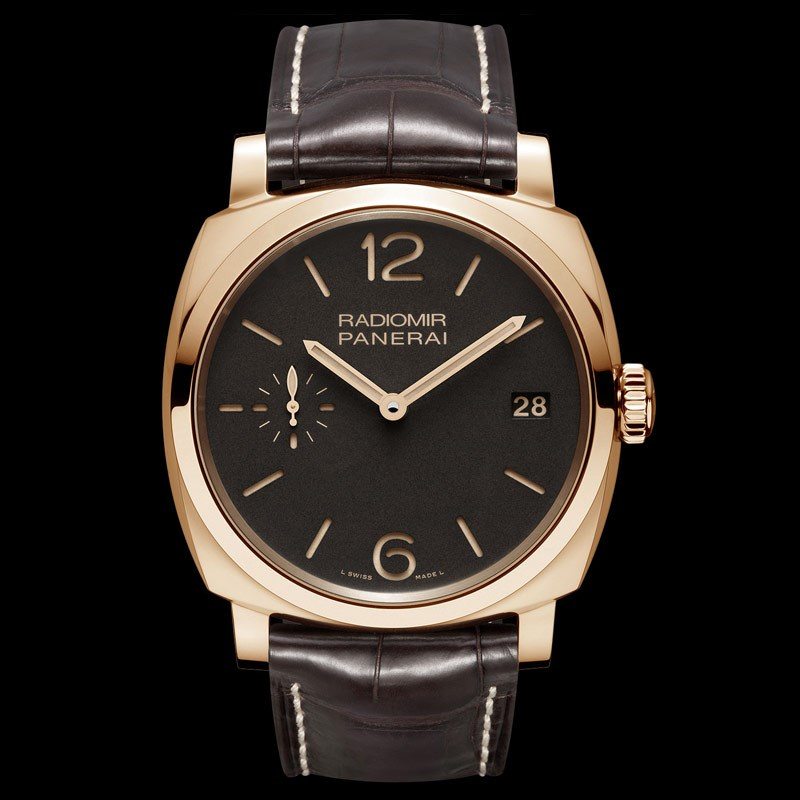 CePanerai_Radiomir_1940_3_Days_Oro_Rosso_PAM00515 - ロナウドがレアル・マドリードのセレブリティ・チームの選手たちに贈った人気のセレブリティ・ウォッチ。