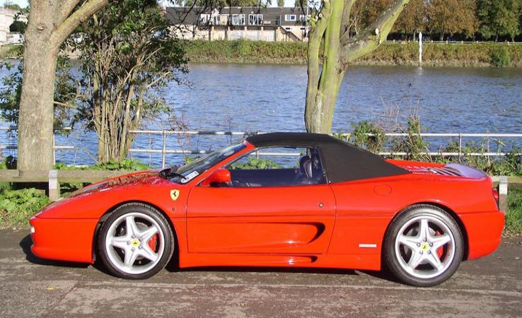 Ferrari 355 F1 Spider представлен на сайте www.nbsp.verta.net, известного лондонского ломбарда с главным ломбардом в Лондоне, на Бонд-стрит.