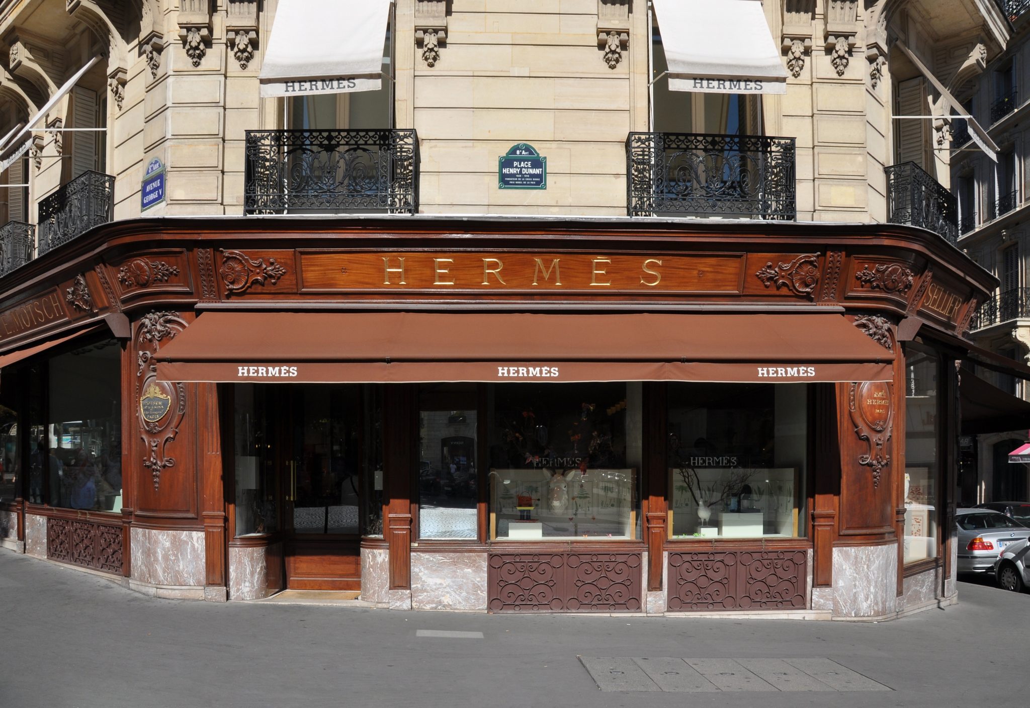 Hermes store paris - το σπίτι των πιο ακριβών Hermes Birkin bags