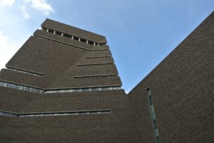 Galerije i muzej moderne umjetnosti Tate u Londonu - pogled izvana