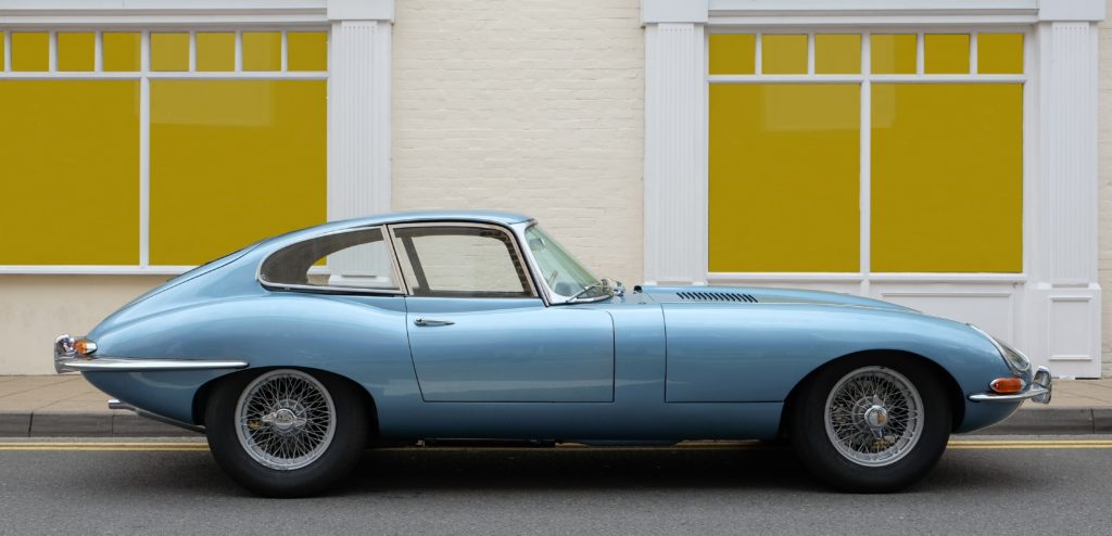 jaguar e type, en av de mest populære britiske sportsklassiske bilene i verden