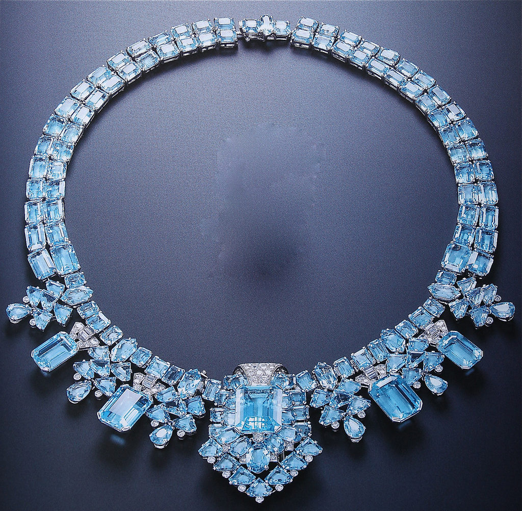loans against diamond necklaces such as cartier jewellery