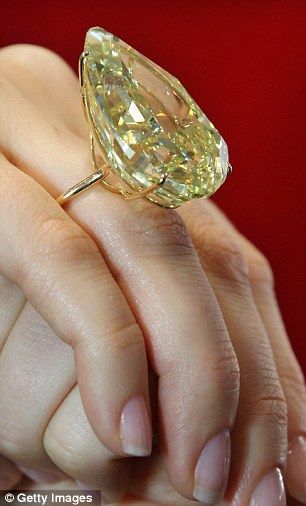 El mayor diamante amarillo vivo de fantasía del mundo podría alcanzar los 10 millones de libras en una subasta, el diamante amarillo más caro del mundo a partir de 2022 - 2023