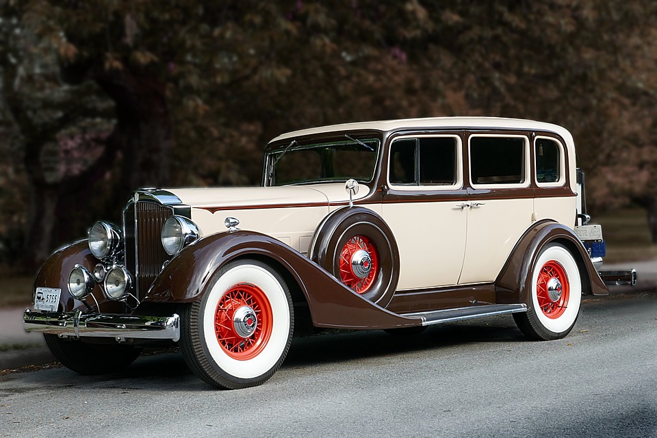 Investment in classic cars in 2025 - tips from New Bond Street Pawnbrokers