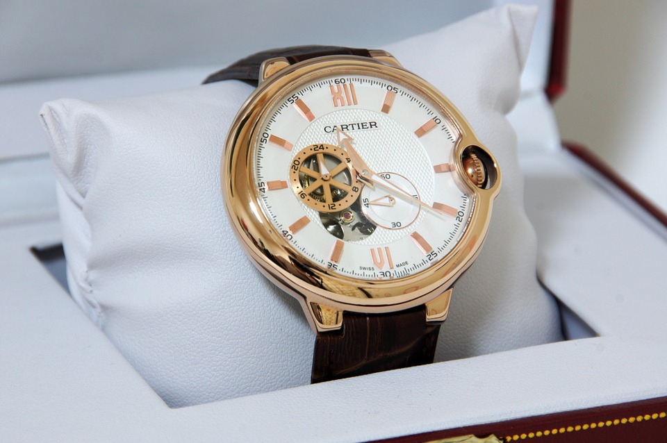 We cannot stress enough the importance of provenance when purchasing fine watches for collecting investing purpuses.