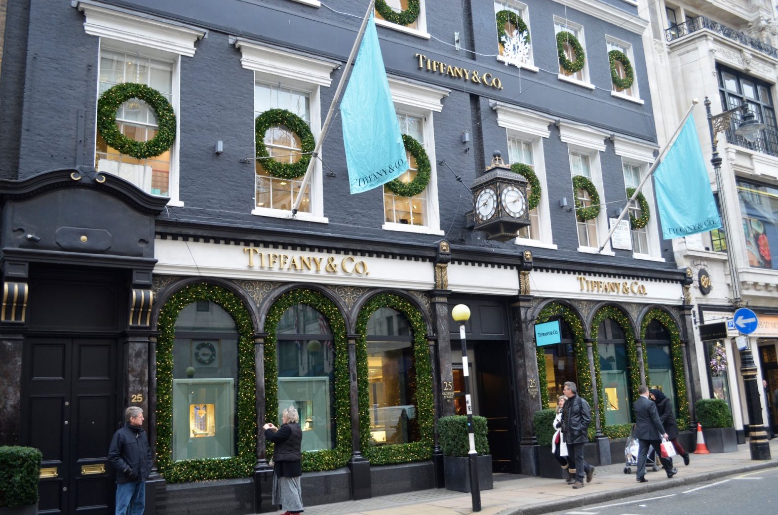 Tiffany Rings, Earrings, Necklaces & Bracelets You Can Pawn Today at Luxury Pawn Shops